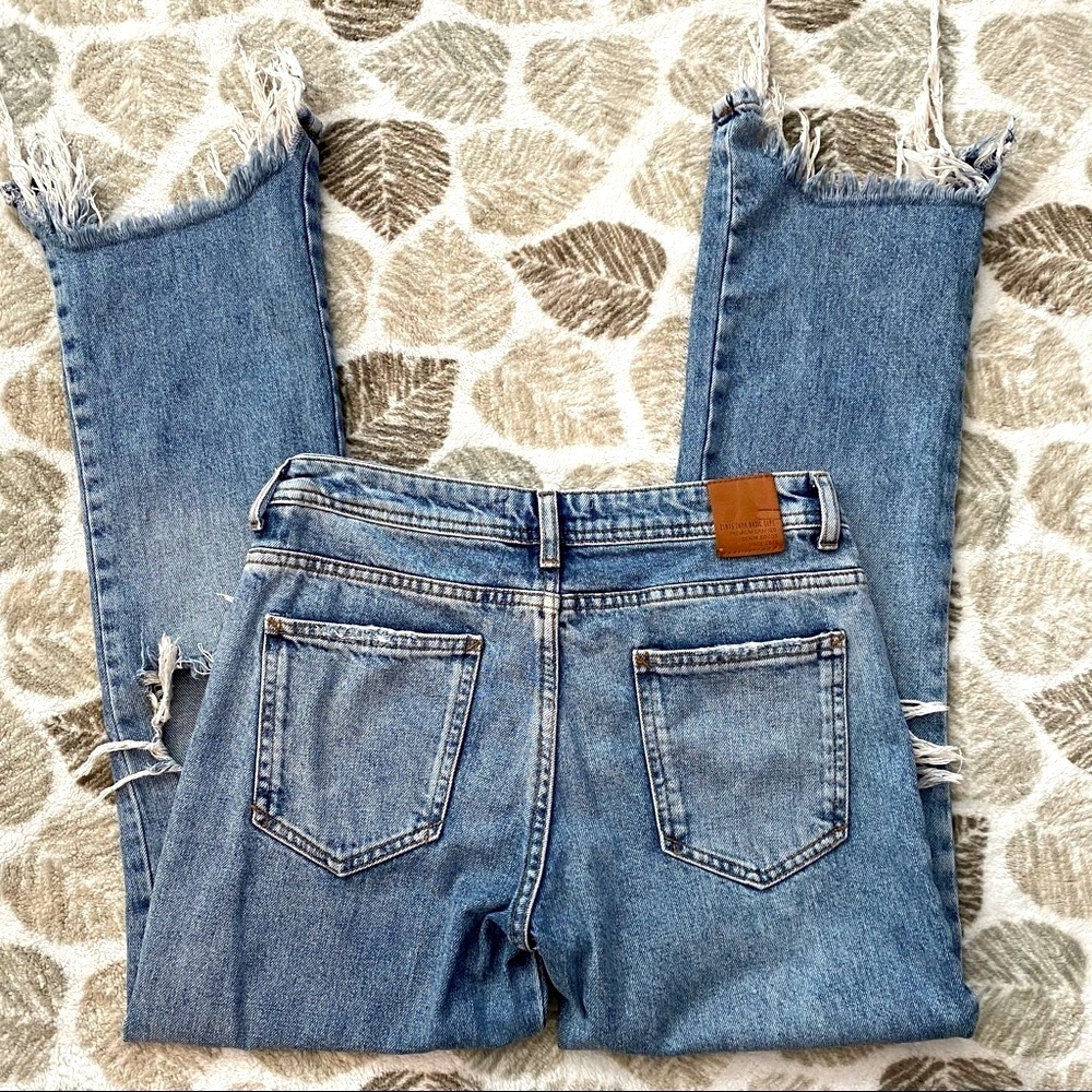 ZARA Basic 1975 Floral Embroidered Denim Jeans - Picture 3 of 10
